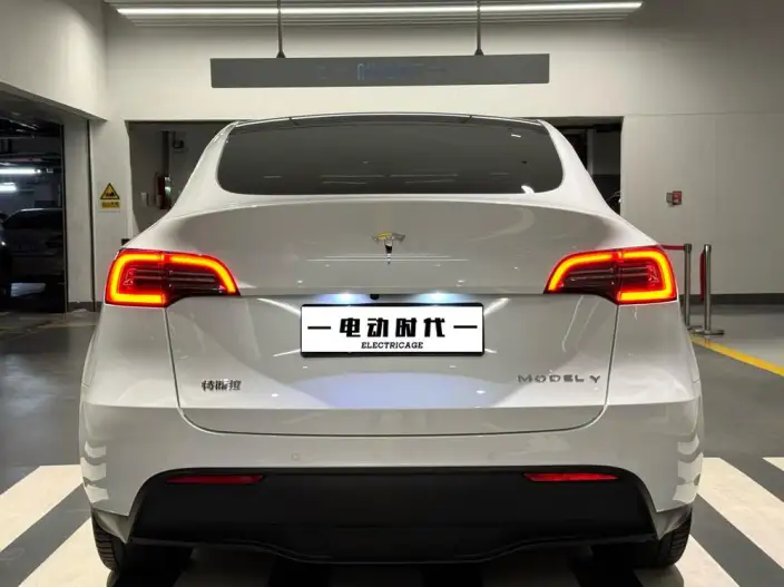 Model Y 2023 Model Long Battery Life Pro All-wheel drive version – фото 5