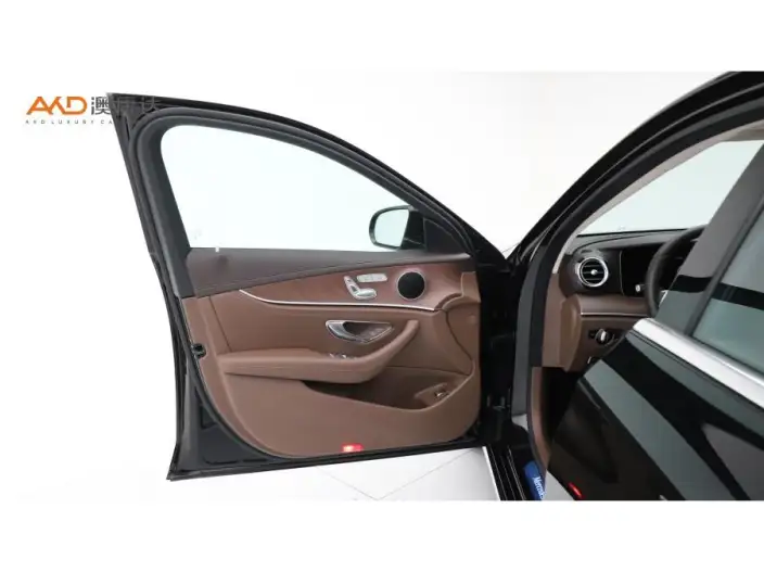 Mercedes-Benz E-Class PHEV 2022 Model Facelift II E 350 e L sedan – фото 9