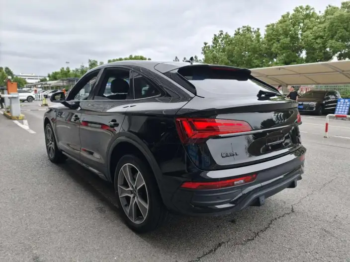 Audi Q5L Sportback 2022 Model 45 TFSI Luxury Model – фото 4
