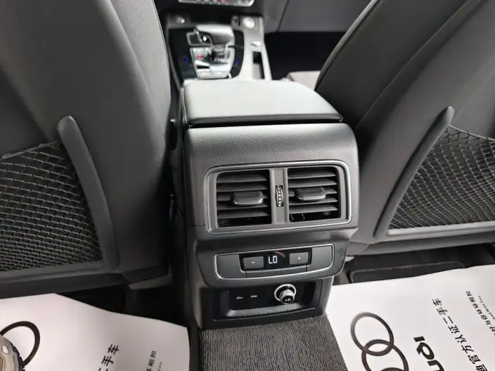 Audi Q5L Sportback 2022 Model 45 TFSI Luxury Model – фото 7