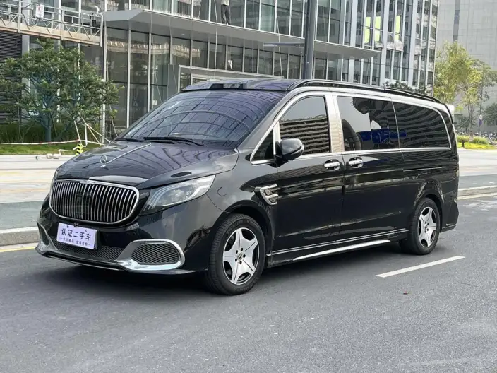 Viano 2023 Model 2.0T Business Edition 7 seat – фото 1
