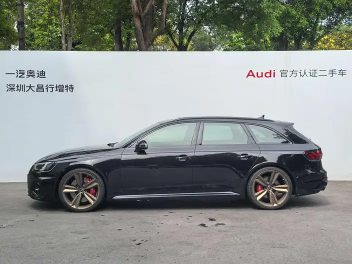 Audi RS 4 2024 Model RS4 2.9T Avant Burning engine Edition – фото 3