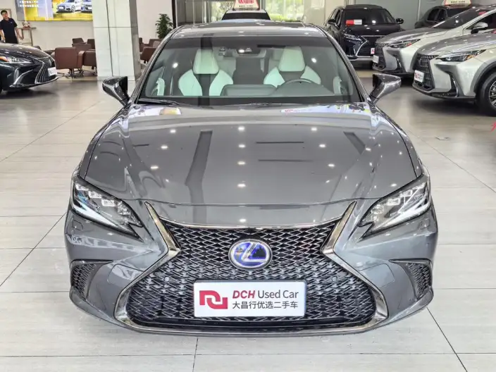Lexus ES 2021 Model 300h F SPORT – фото 2