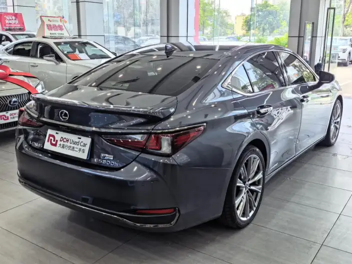 Lexus ES 2021 Model 300h F SPORT – фото 4