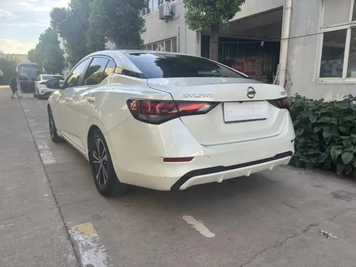 Nissan Sylphy 2021 Model 1.6L XL CVT Yuexiang Edition – фото 4