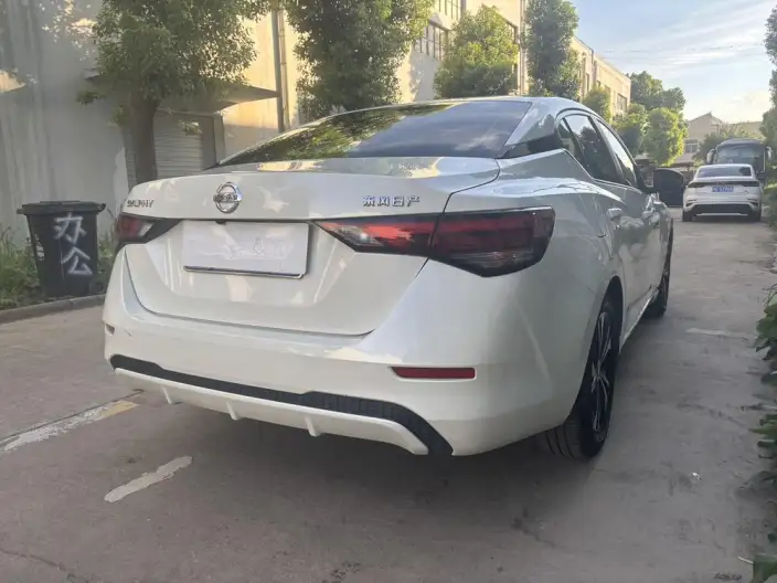 Nissan Sylphy 2021 Model 1.6L XL CVT Yuexiang Edition – фото 6