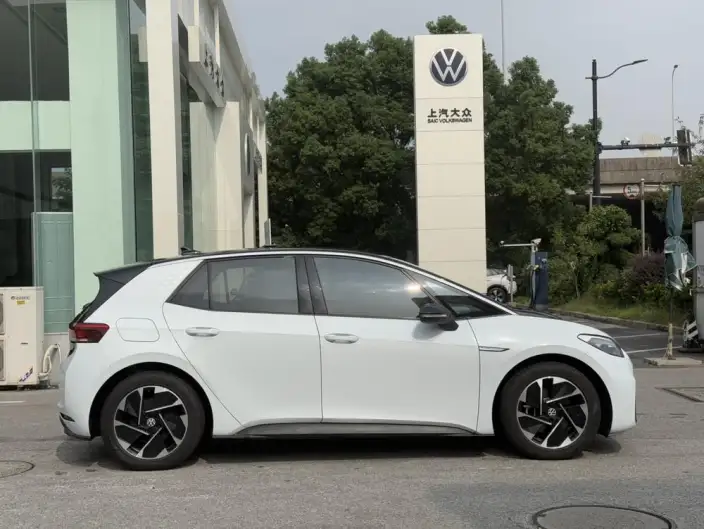 Volkswagen ID.3 2023 Model Pure Smart Edition – фото 3