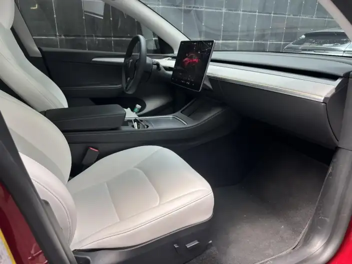 Model Y 2024 Model Rear-wheel drive version – фото 9