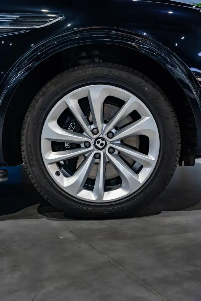 Bentayga 2021 Model 4.0T V8 – фото 9