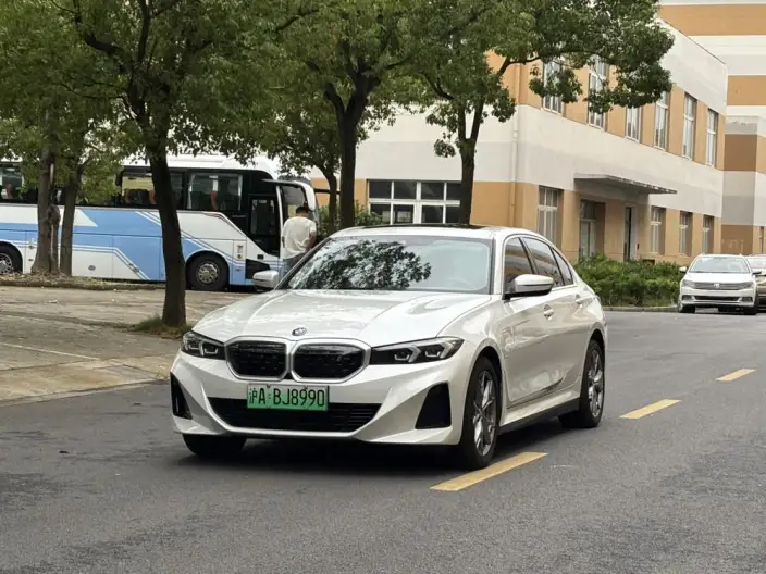 BMW i3 2022 Model eDrive35L – фото 1