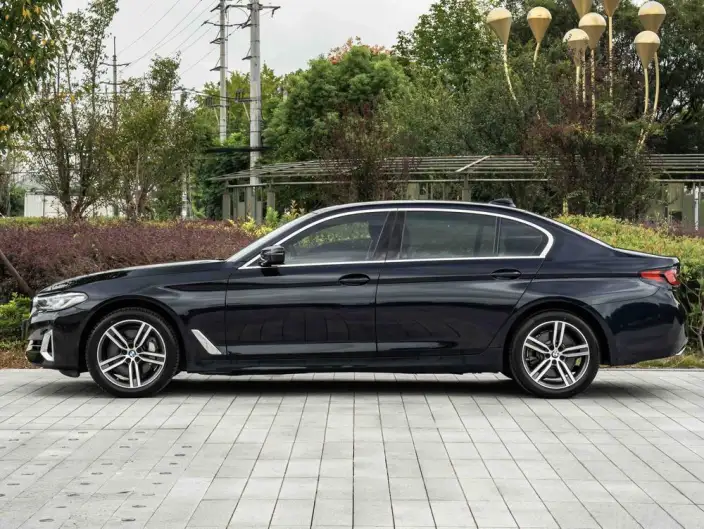BMW 5 Series 2022 Model Facelift II 530Li Leading Model Luxury Set – фото 3