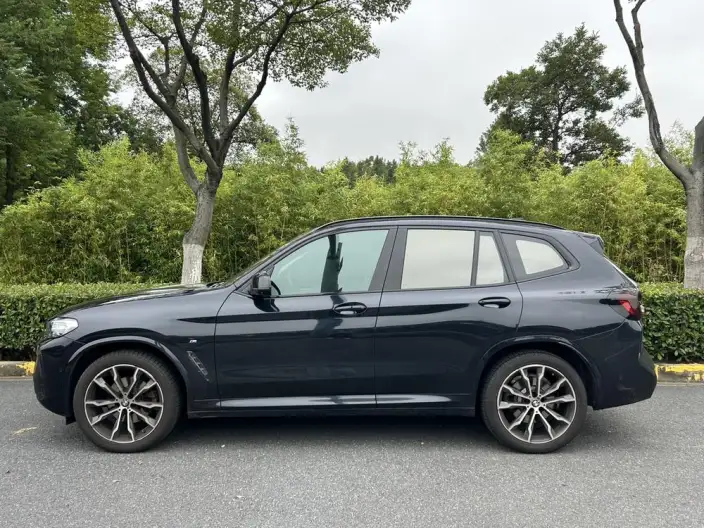 BMW X3 2023 Model xDrive30i Leading Model M Night Set – фото 3