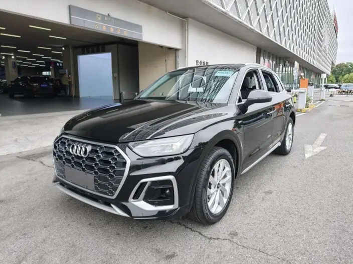 Audi Q5L 2021 Model 40 TFSI Luxury Dynamic Model – фото 1