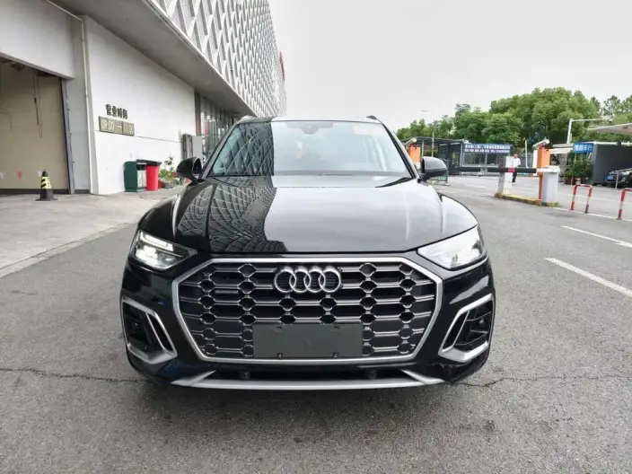 Audi Q5L 2021 Model 40 TFSI Luxury Dynamic Model – фото 2