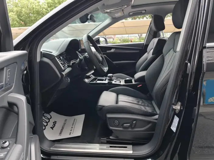 Audi Q5L 2021 Model 40 TFSI Luxury Dynamic Model – фото 10