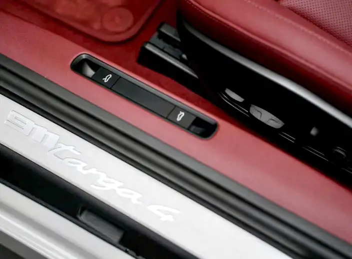 PORSCHE 911 2023 Model Targa 4 3.0T – фото 9