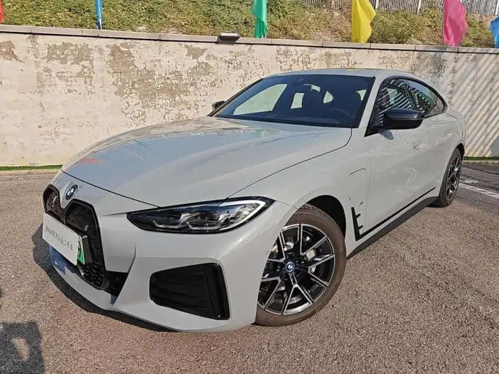 BMW i4 2023 Model eDrive40 – фото 1
