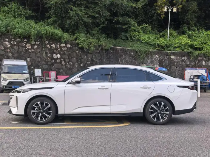 Changan Eado 2025 Model 1.5T DCT 500Bar Noble Model – фото 4