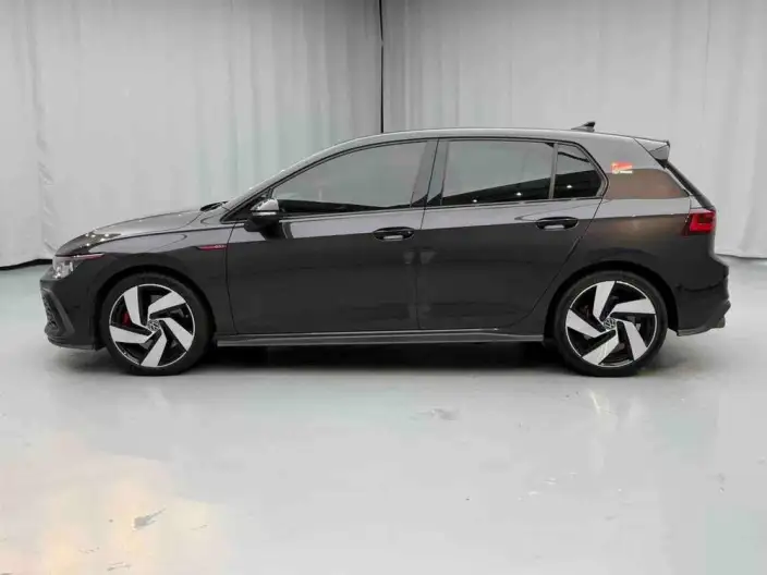 Volkswagen Golf GTI 2021 Model 380TSI DSG GTI – фото 4