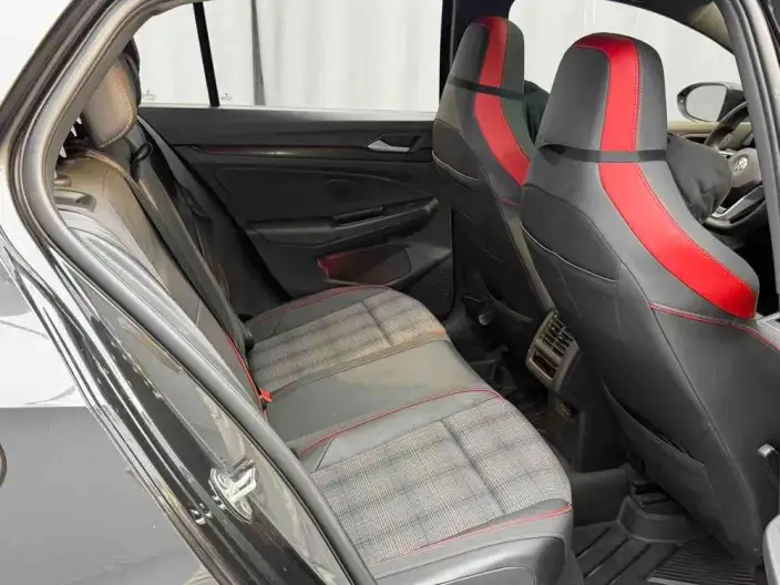 Volkswagen Golf GTI 2021 Model 380TSI DSG GTI – фото 9