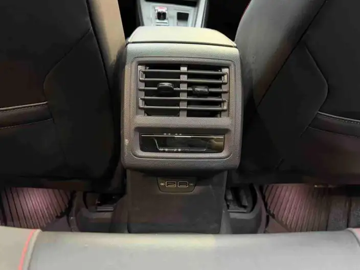 Volkswagen Golf GTI 2021 Model 380TSI DSG GTI – фото 10