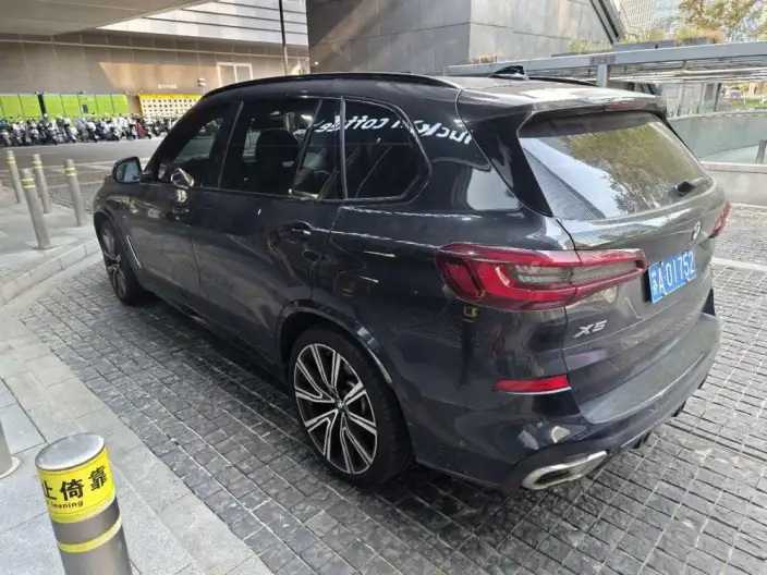 BMW X5 2022 Model Facelift xDrive 40Li M Sports Set – фото 4