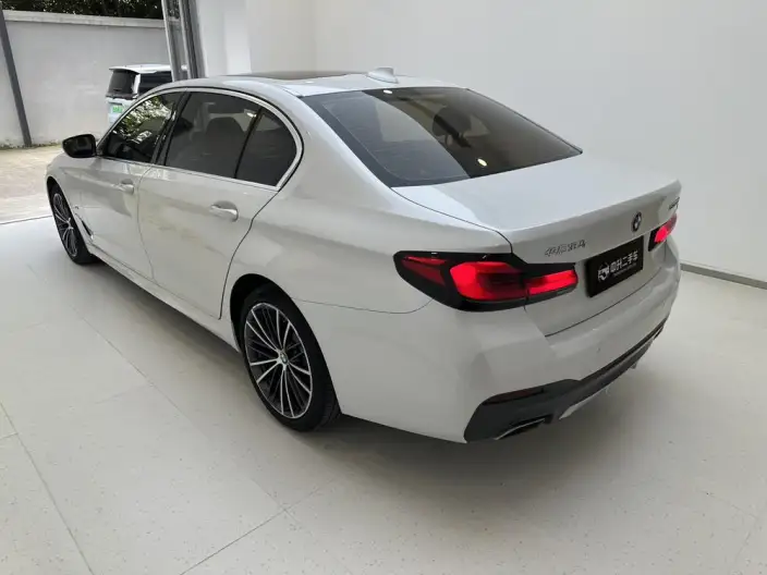 BMW 5 Series 2021 Model 530Li Leading Model M Sports Set – фото 3