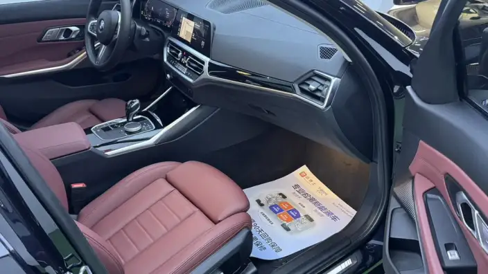 BMW 3 Series 2022 Model 320Li M Sports Set – фото 10