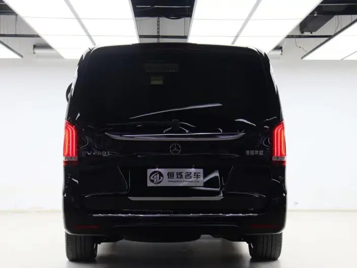 Mercedes-Benz V-Class 2021 Model V 260 L Long wheelbase Premium Edition – фото 4