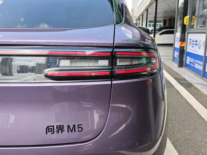Aito M5 2025 Model Extended Range Ultra 4WD Edition – фото 7