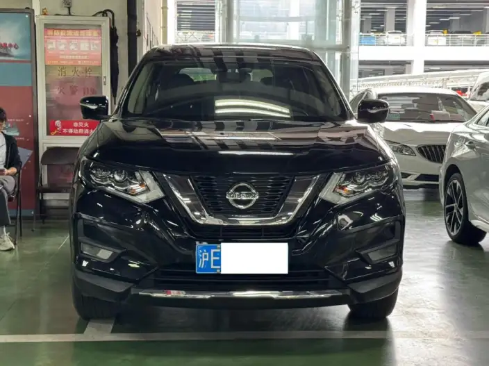 Nissan X-Trail 2023 Model Classic Edition 2.0L 2WD Smart Connect Premium – фото 2