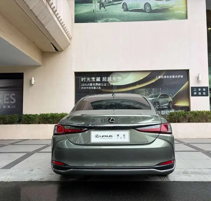 Lexus ES 2022 Model 200 Superior Edition – фото 4