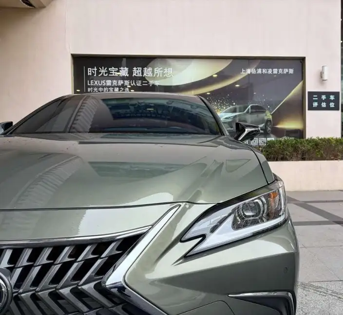 Lexus ES 2022 Model 200 Superior Edition – фото 8