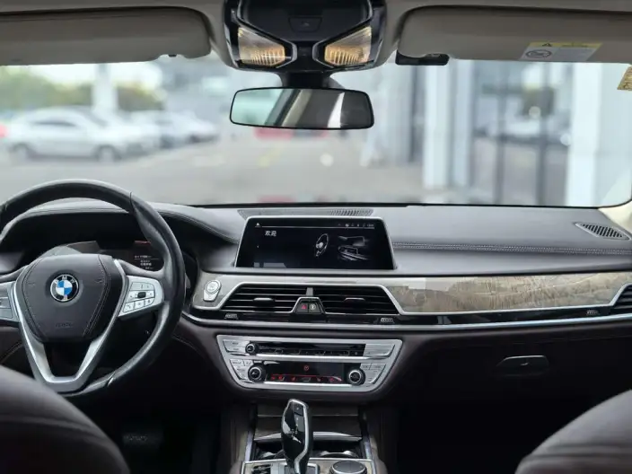 BMW 7 Series 2021 Model 740Li Leading Model Luxury Set – фото 5
