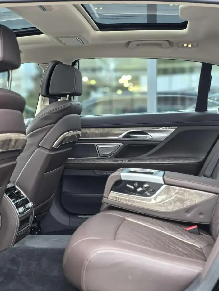 BMW 7 Series 2021 Model 740Li Leading Model Luxury Set – фото 7