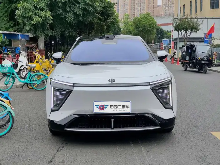 HiPhi HiPhi Y 2023 Model 560km Elite Edition – фото 2