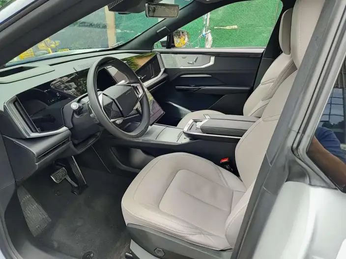 HiPhi HiPhi Y 2023 Model 560km Elite Edition – фото 8