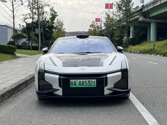 HiPhi Z 2023 Model 5 seat Edition