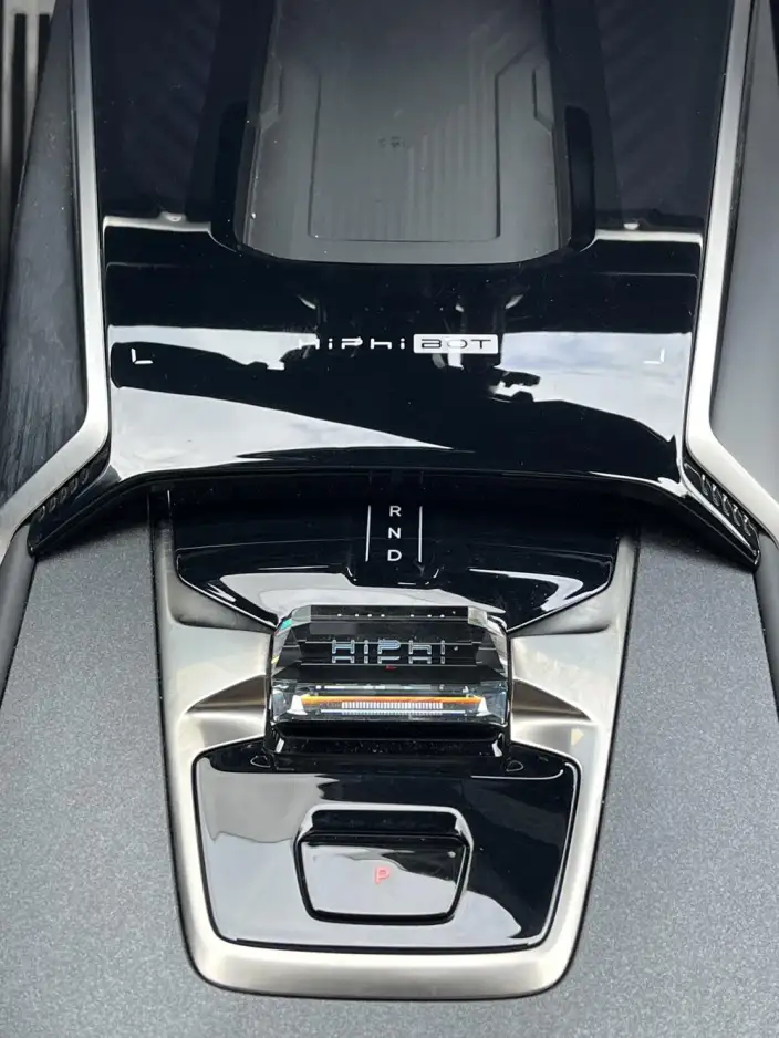 HiPhi Z 2023 Model 5 seat Edition – фото 9