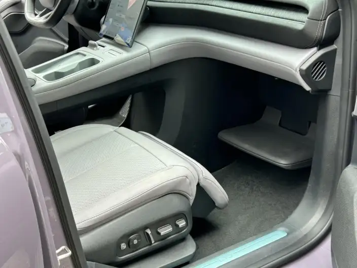 NIO EC6 2023 Model 75kWh – фото 9