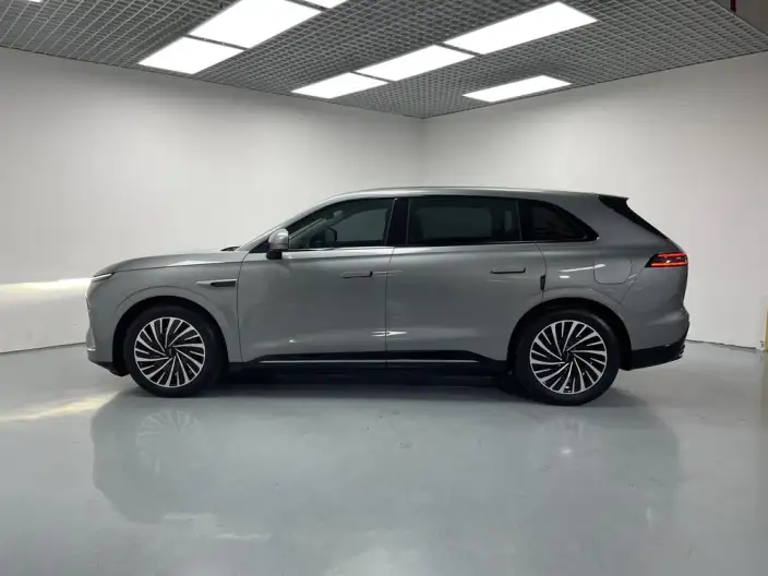 Exeed Sterra ET 2024 Model Extended Range Edition Pro+ – фото 4