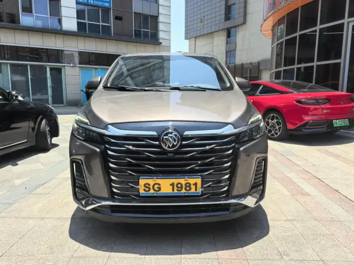 Buick GL8 2023 Model Business class 2.0T Comfort Model – фото 2