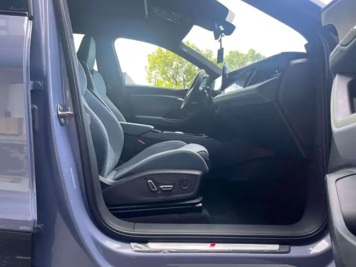 AUDI Q6L e-tron 2026 Model First Edition Pilot Edition – фото 7