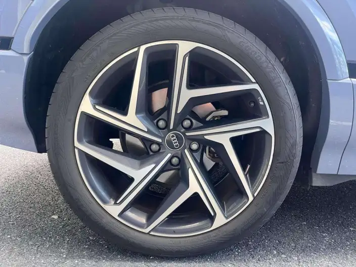 AUDI Q6L e-tron 2026 Model First Edition Pilot Edition – фото 8