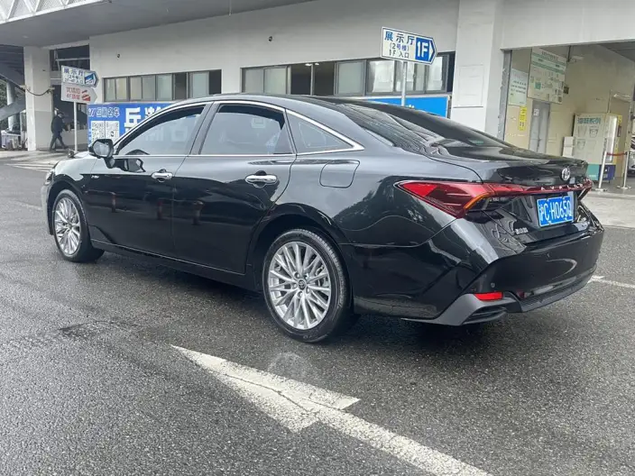 Toyota Avalon 2024 Model Intelligent Hybrid 2.0L E-CVT Premium Edition – фото 4