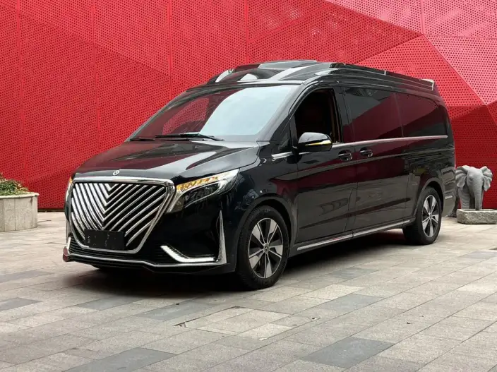 Mercedes-Benz V-Class 2022 Model V 260 L Long wheelbase Premium Edition – фото 1
