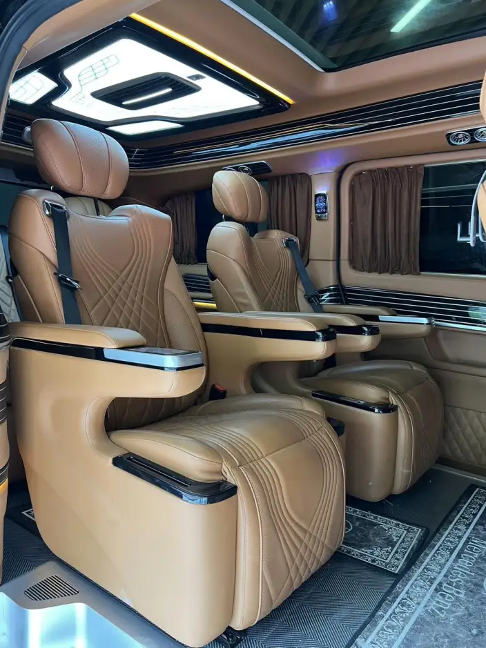 Mercedes-Benz V-Class 2022 Model V 260 L Long wheelbase Premium Edition – фото 9