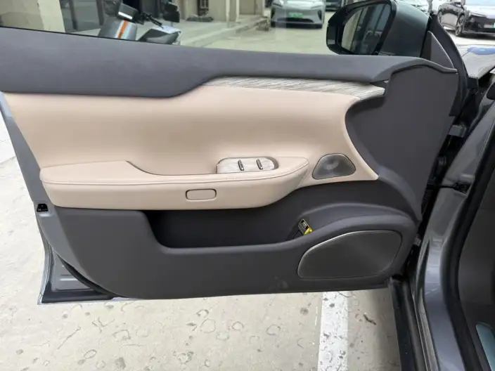 NIO ET7 2024 Model 75kWh Executive Signature Edition – фото 7