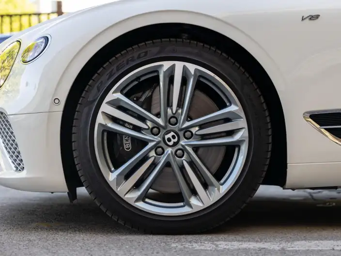 Continental 2022 Model 4.0T GT V8 – фото 6