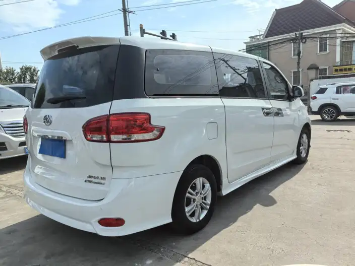Maxus G10 2021 Model 2.0T Petrol Manual Elite Edition 7 seat – фото 6